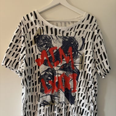 T-Shirt Guess