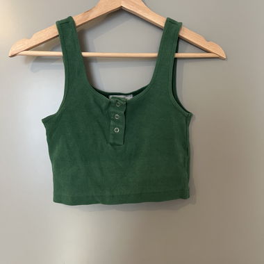 Top a coste verde di RESERVED