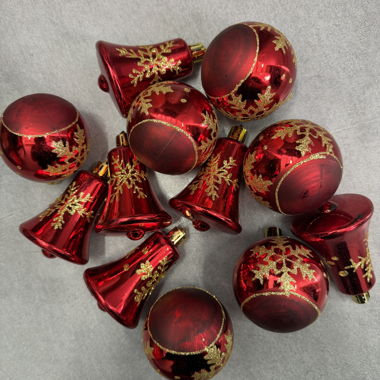 Weihnachtskugeln rot gold