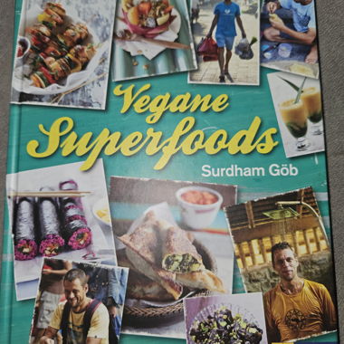 Livre de cuisine de super-aliments végétaliens