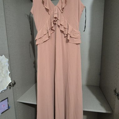 V-Line Dress ruffled waist