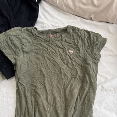 Abercrombie kids shirt