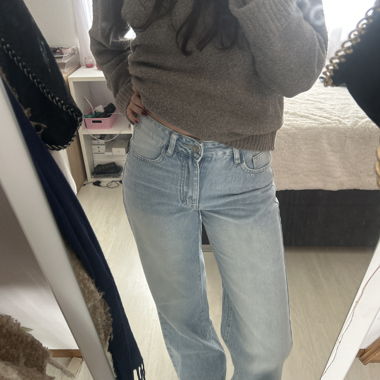 jeans