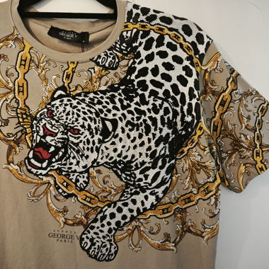 T-shirt luxueux d'Avenue George V Paris
