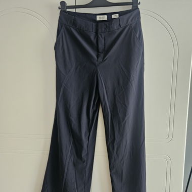 Dark blue trousers by Rosner
