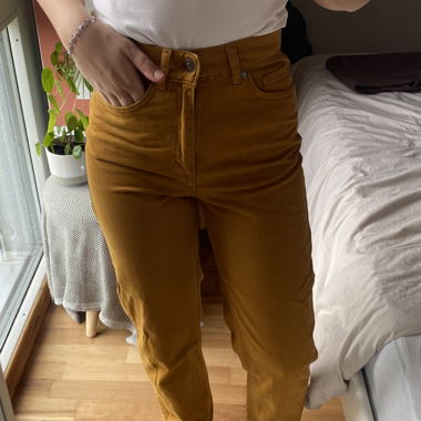 Yellow mustard jeans 