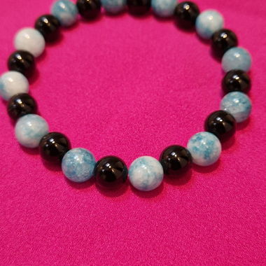 Blue-black bead bracelet