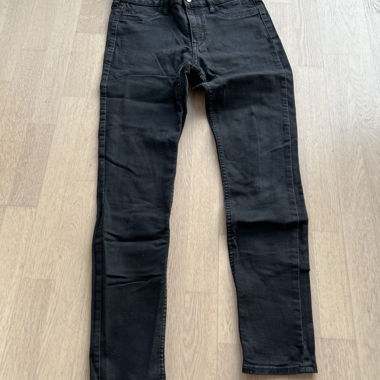 Schwarze Skinny-Jeans