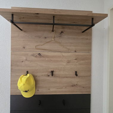 Xora Garderobe Wandregal mit Kleiderhaken