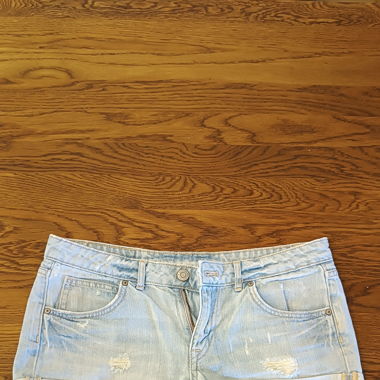 kurze Jeanshose
