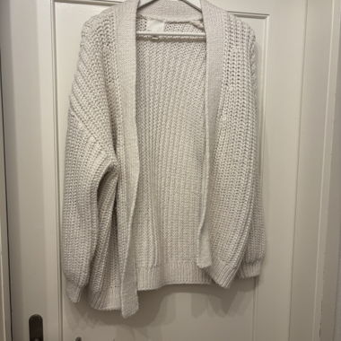 Beiger Strick-Cardigan