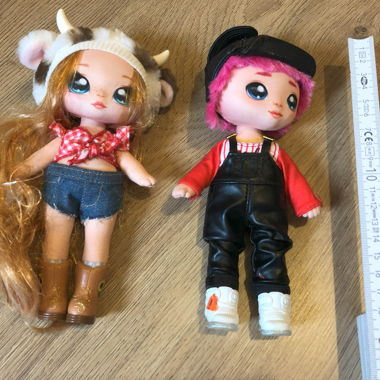Piccole bambole di peluche