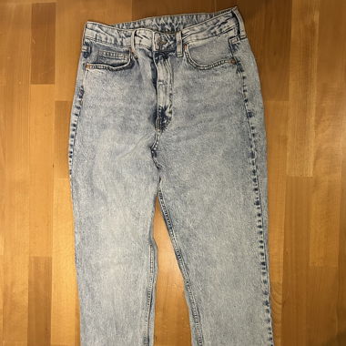 Jeans a gamba dritta