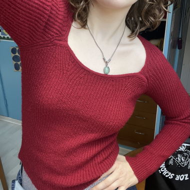 Roter Strickpullover