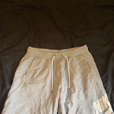 Short gris Nike 