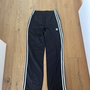 Pantaloni da allenamento Adidas neri