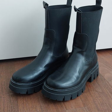 Schwarze Stiefel ungebraucht