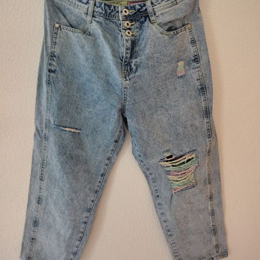 Jeans con strappi