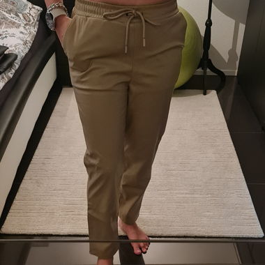 Pantaloni in Pelle Sintetica Beige