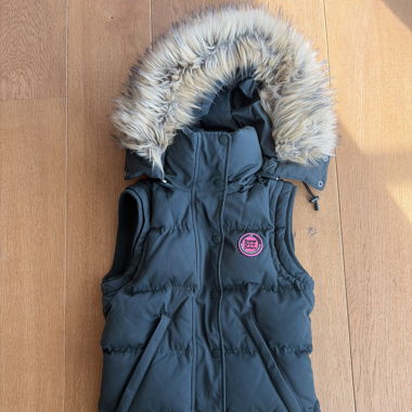 Gilet Superdry con pelliccia