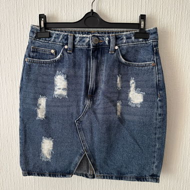 Jupe en jean effet déchiré (H&M)