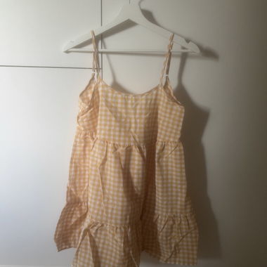 Robe à bretelles à carreaux jaune et blanc non portée taille M
