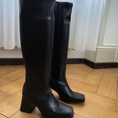 bottes noires à talon