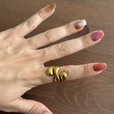 8 Gold Statement Ring