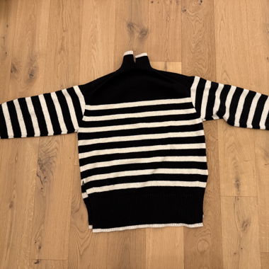 Pull tricot à rayures
