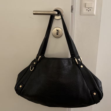 Sac cabas Gucci Guccissima Abbey en cuir noir