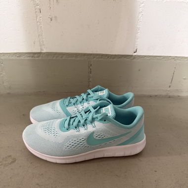 Nike Free RN Sneakers