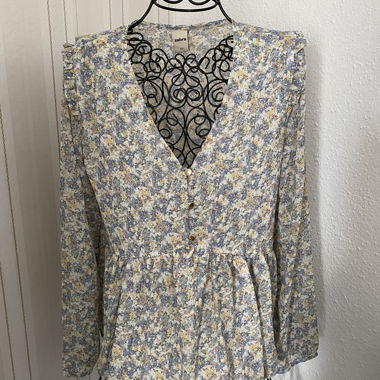 Zebra floral long sleeve blouse XS