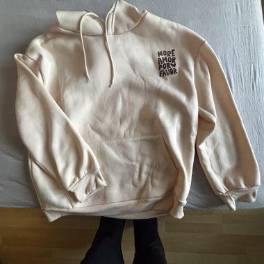 Hoodie beige avec inscription "More amor"