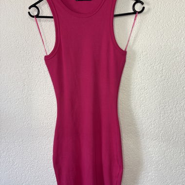 Robe rose sans manche 
