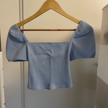 H&M Blue Cropped Top