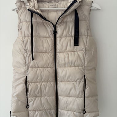Gilet imbottito Esprit con cappuccio, beige
