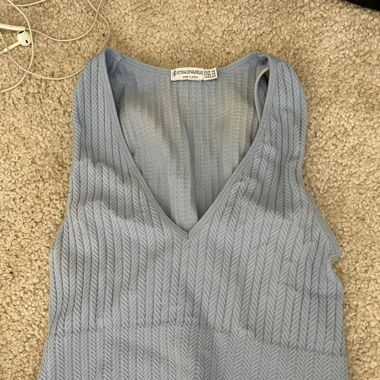 Hellblaues Top