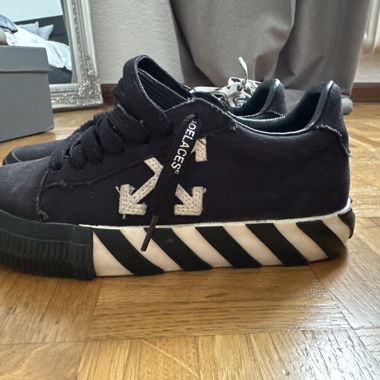 Sneakers Off White