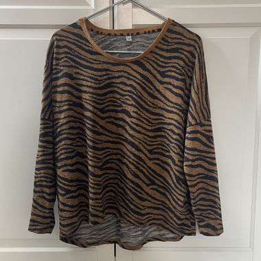 Longlseeve tiger 