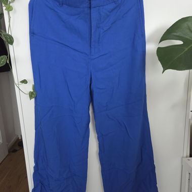 Elegant wide blue trousers