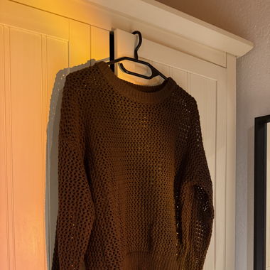 Strick Sweatshirt mit Löchern