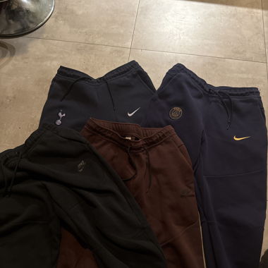 1 Tech-Fleece