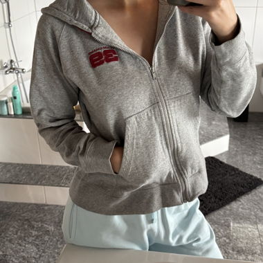 Cooler Hoodie mit Reissverschluss grau 
