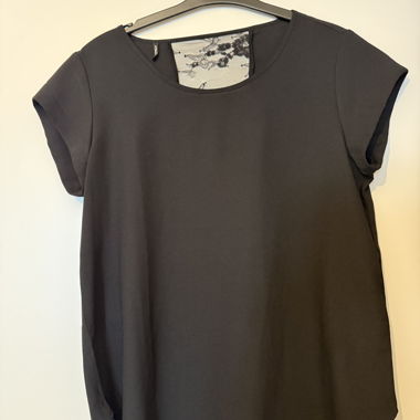 Top nero in pizzo