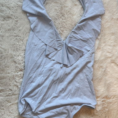 Body bleu clair avec ruban au dos