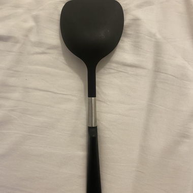 Spatola da cucina nera