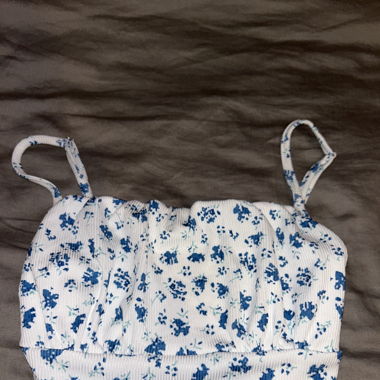 Weiss/Blaues Kleid