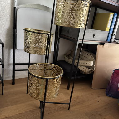 Plant stand