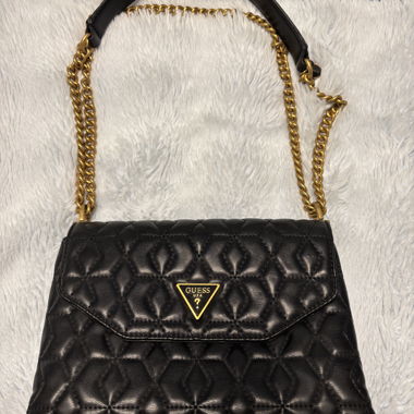 Guess gesteppte Schultertasche