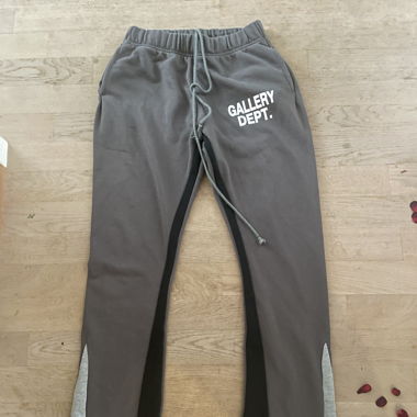 Gallery Dept. Flare Jogginghose
